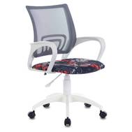 Офисное кресло BRABIX Fly MG-396W, с подлокотниками, пластик белый, серое с рисунком "Graffity"