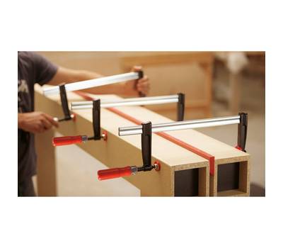 Струбцина BESSEY TPN20BE из ковкого чугуна 200/100, усилие: 5.5 кН, с деревянной рукояткой