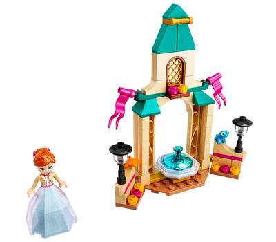 Конструктор LEGO Disney Princess Двор замка Анны