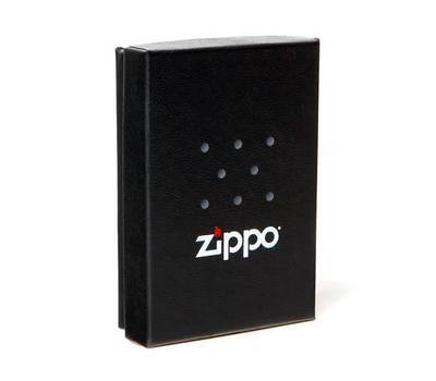 Зажигалка Zippo с покрытием Brushed Chrome, латунь/сталь, серебристая с засечками на корпусе