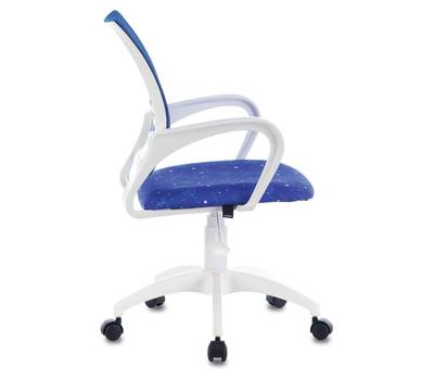 Офисное кресло BRABIX Fly MG-396W, с подлокотниками, пластик белый, темно-синее с рисунком "Space"